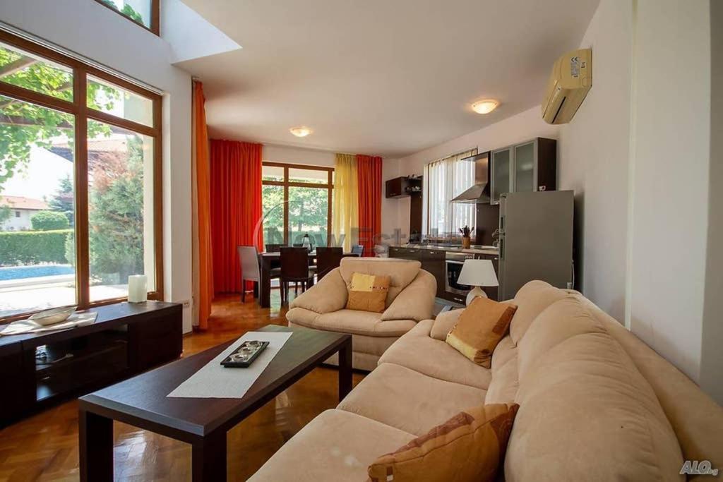 Vila Generaator House Acheloj Exteriér fotografie